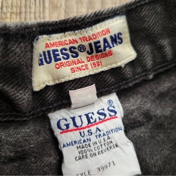 Vintage Guess High Waisted Black Jean Shorts - Picture 3 of 3